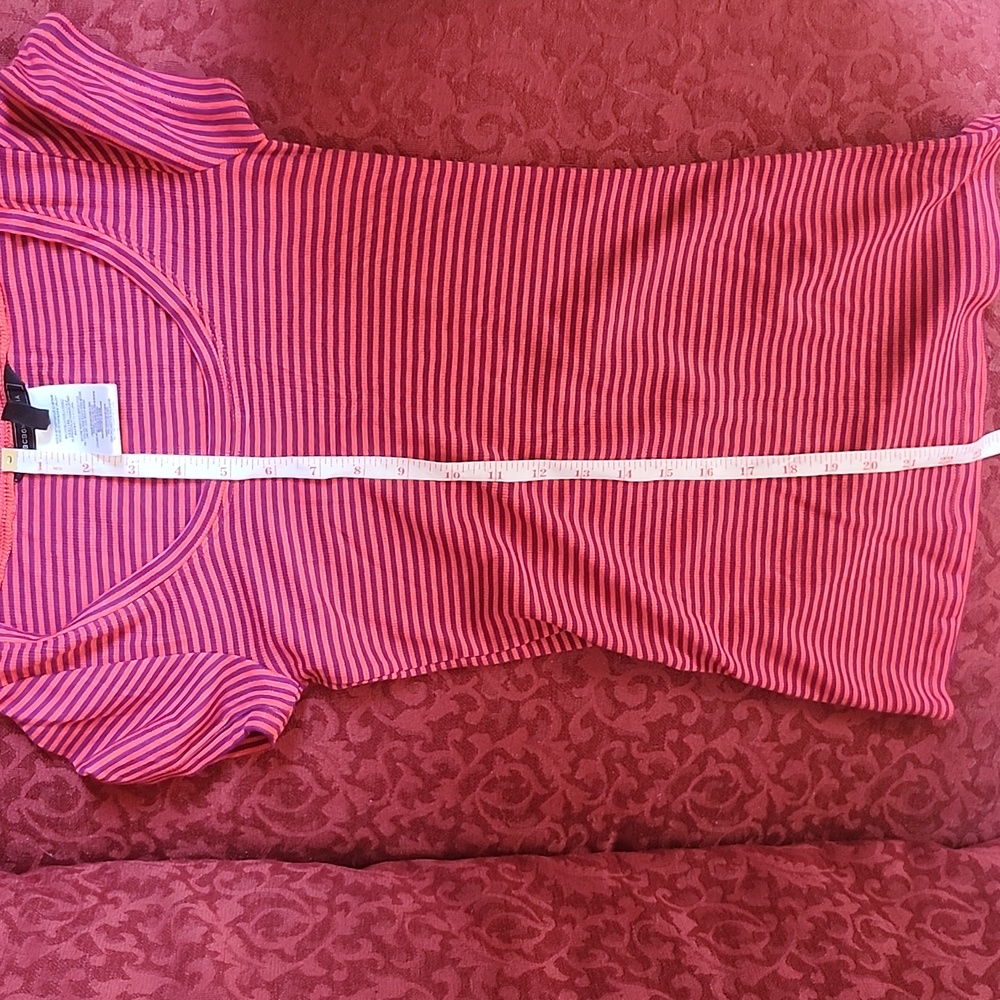 BCBGMAXAZRIA Fitted Striped Tee - Picture 5 of 5
